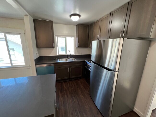 Foto del edificio - 1137 W 9th St