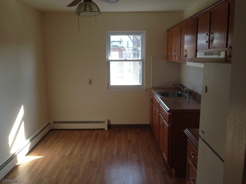 10 Gonnelli St Unit B4, Nutley, NJ 07110 Room for Rent in Nutley, NJ