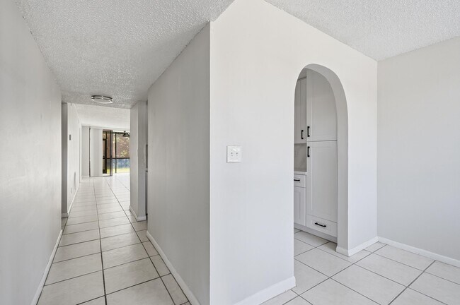 Building Photo - 3300 NW 46th St