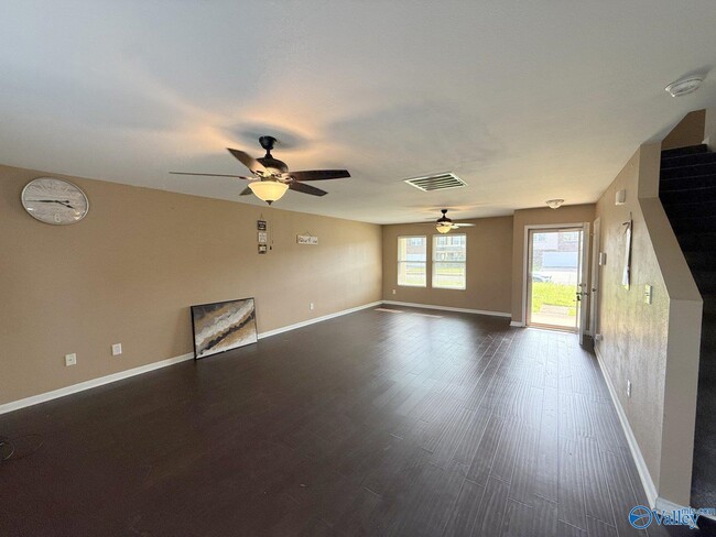 Building Photo - 182 Forestbrook Dr