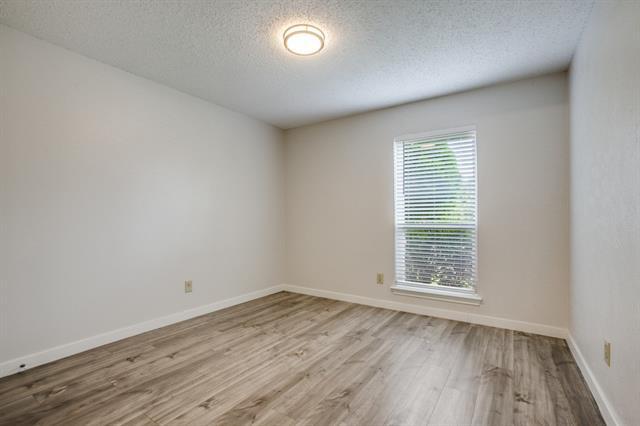 Foto del edificio - 1908 Clemson Dr