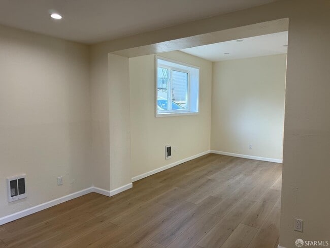 Building Photo - 258 Dorland St