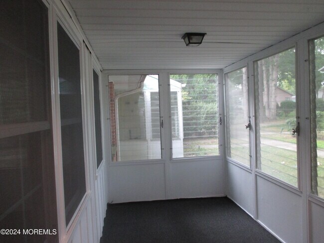 Building Photo - 52D Cambridge Ct