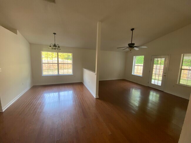 Foto del edificio - 8617 Wilburn Cove
