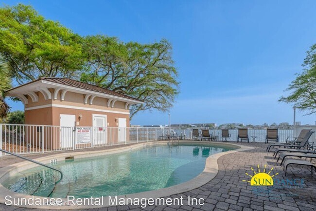 Foto del edificio - 3 br, 3 bath House - 113 Brooks Street Uni...