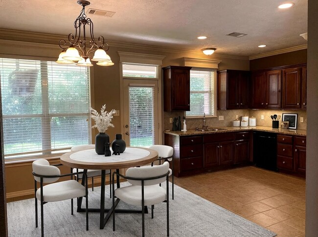 Building Photo - 8422 Alison Ave