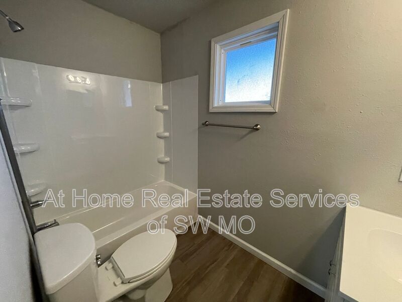 Foto del edificio - 930 S Campbell Ave