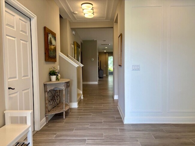 Building Photo - Gorgeous 3-bedroom Model Home in 55+ Commu...