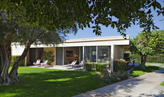 Beautiful southern exposure. - 215 Desert Lakes Dr