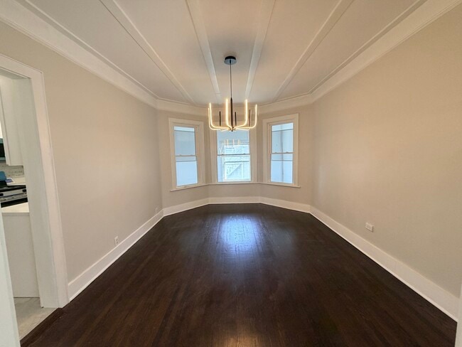 Building Photo - 11415 S Prairie Ave