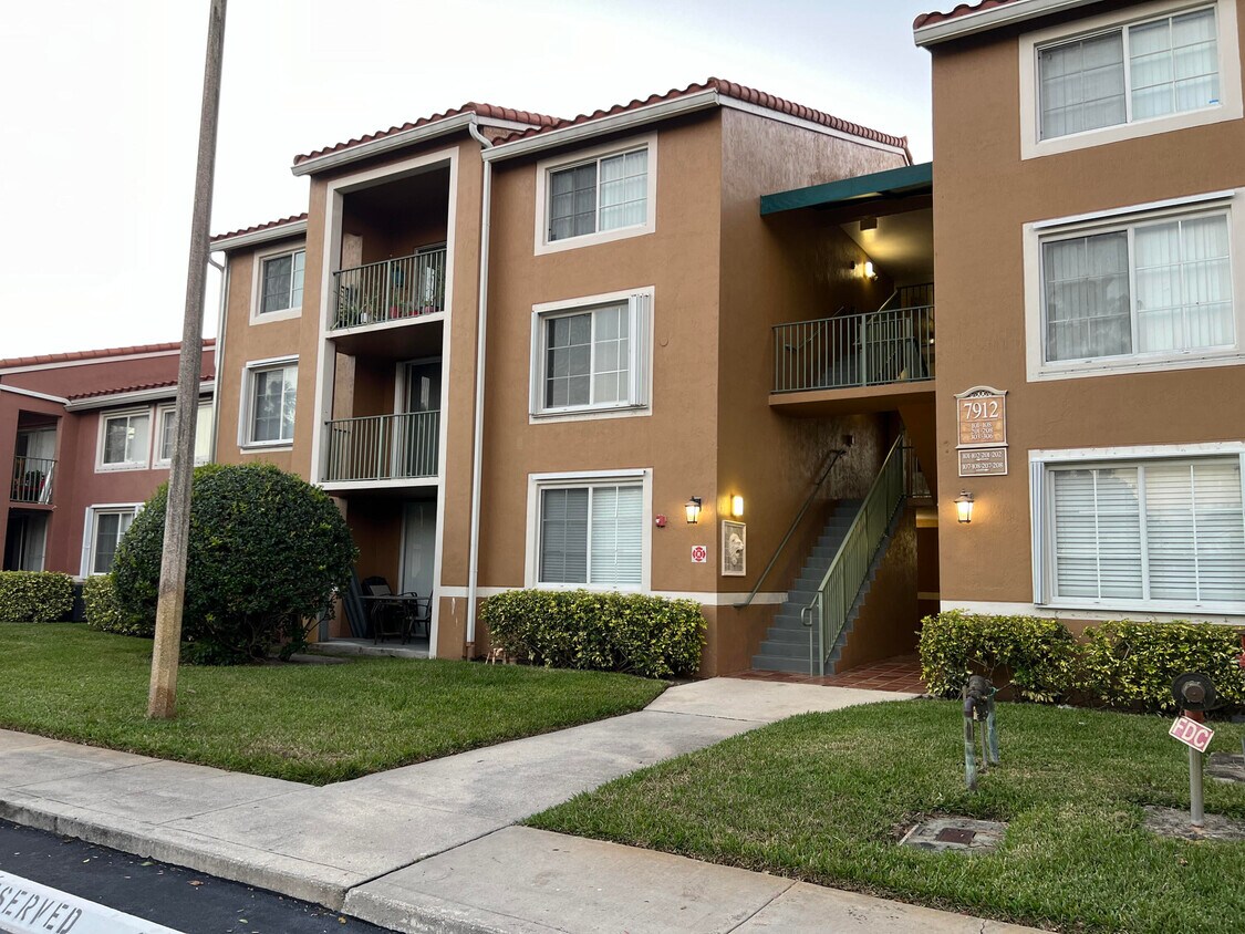 7912 Sonoma Springs Cir Unit 203, Greenacres, FL 33463 Condo for Rent