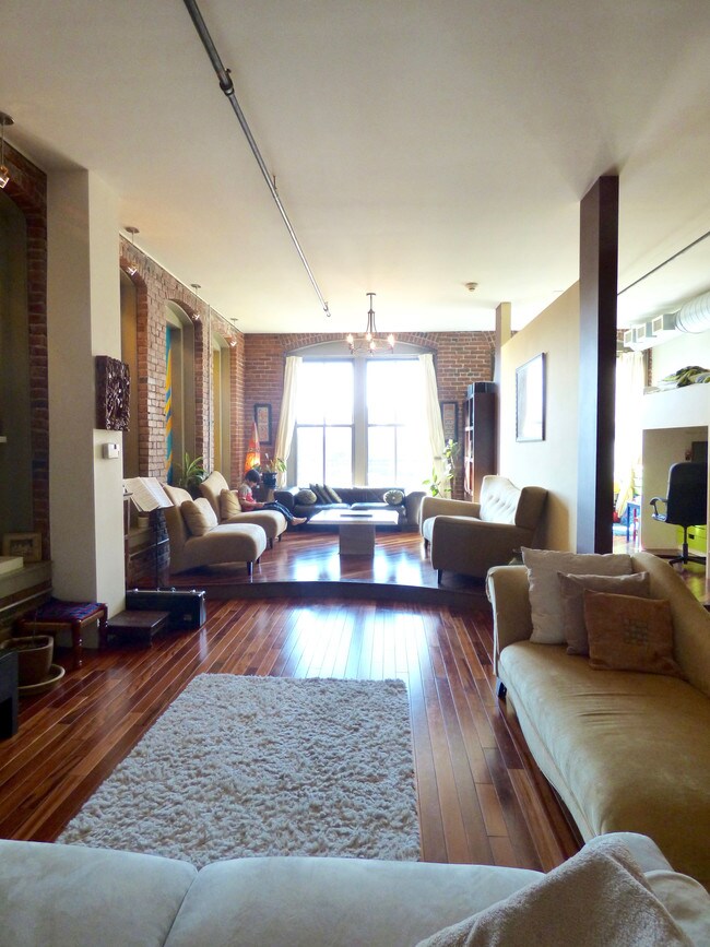 Living Room - 35 Channel Center St