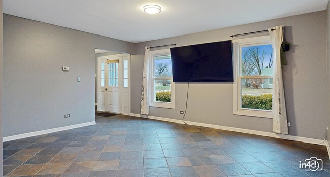 Building Photo - 239 Capitol Dr