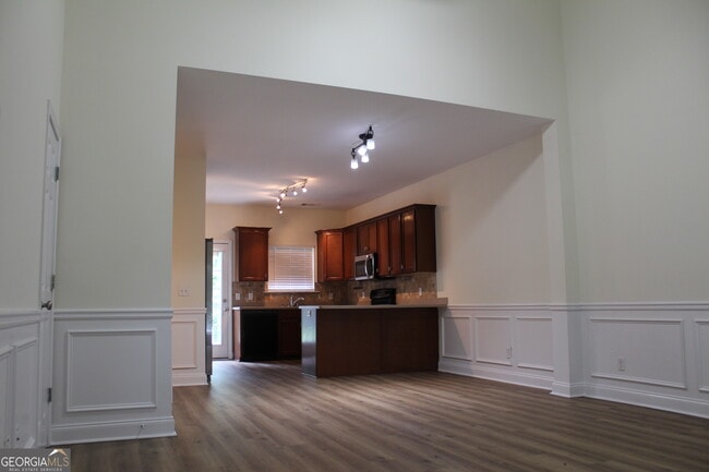 Building Photo - 8100 Burkhalter Rd