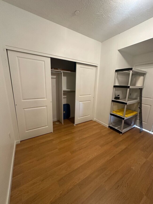 Foto del edificio - Gorgeous Condo!