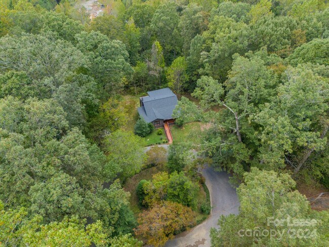 Building Photo - 4063 Creekview Ln
