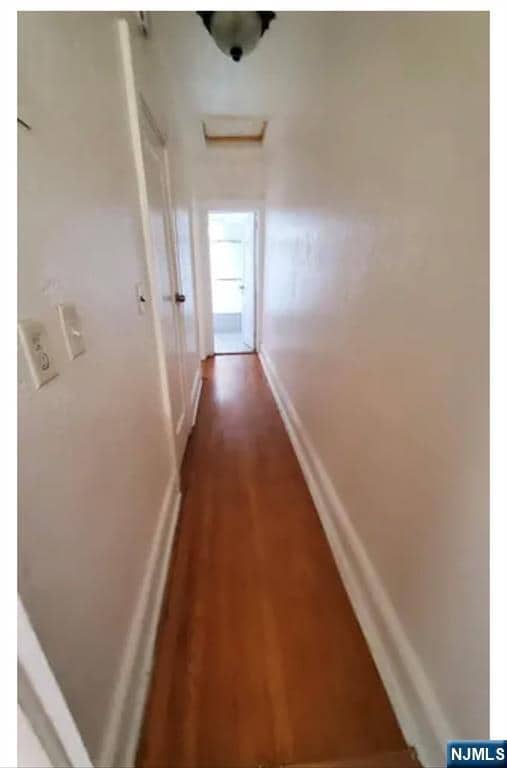 Foto del edificio - 255 W Englewood Ave