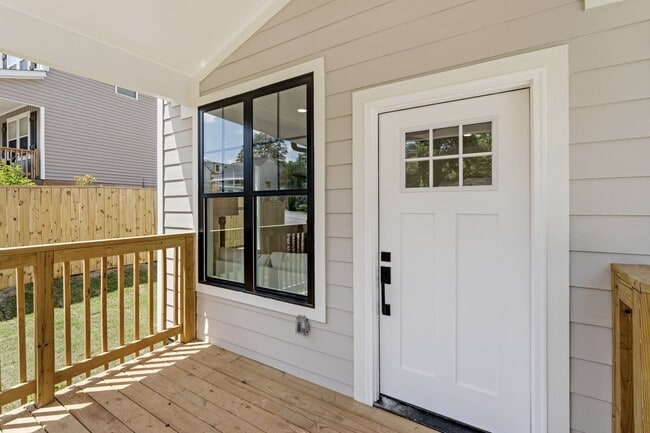 Building Photo - 50 Orr St