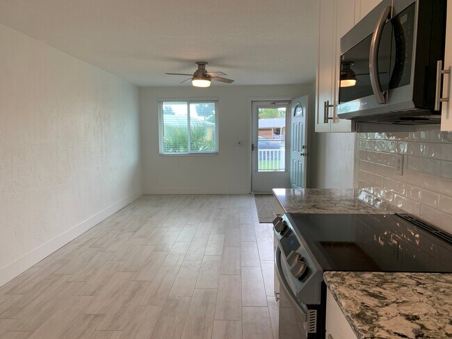 Building Photo - 11 Ocean Shore Dr
