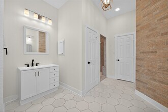 Building Photo - 95 Rd 5263B