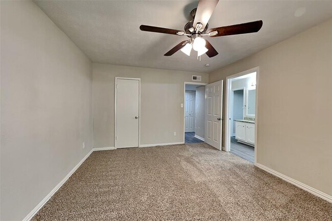 Foto del edificio - 635 Stonewall Dr