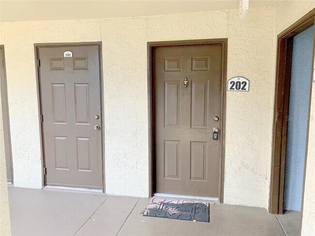 Foto del edificio - 8513 Island Breeze Ln