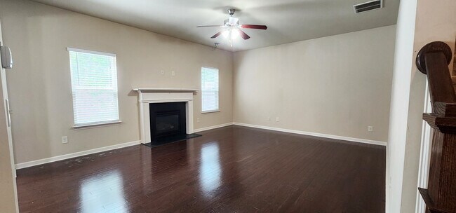 Foto del edificio - 119 Gloster Park Ct