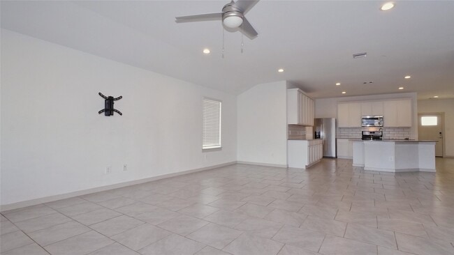 Building Photo - 28910 Yukon River Ct