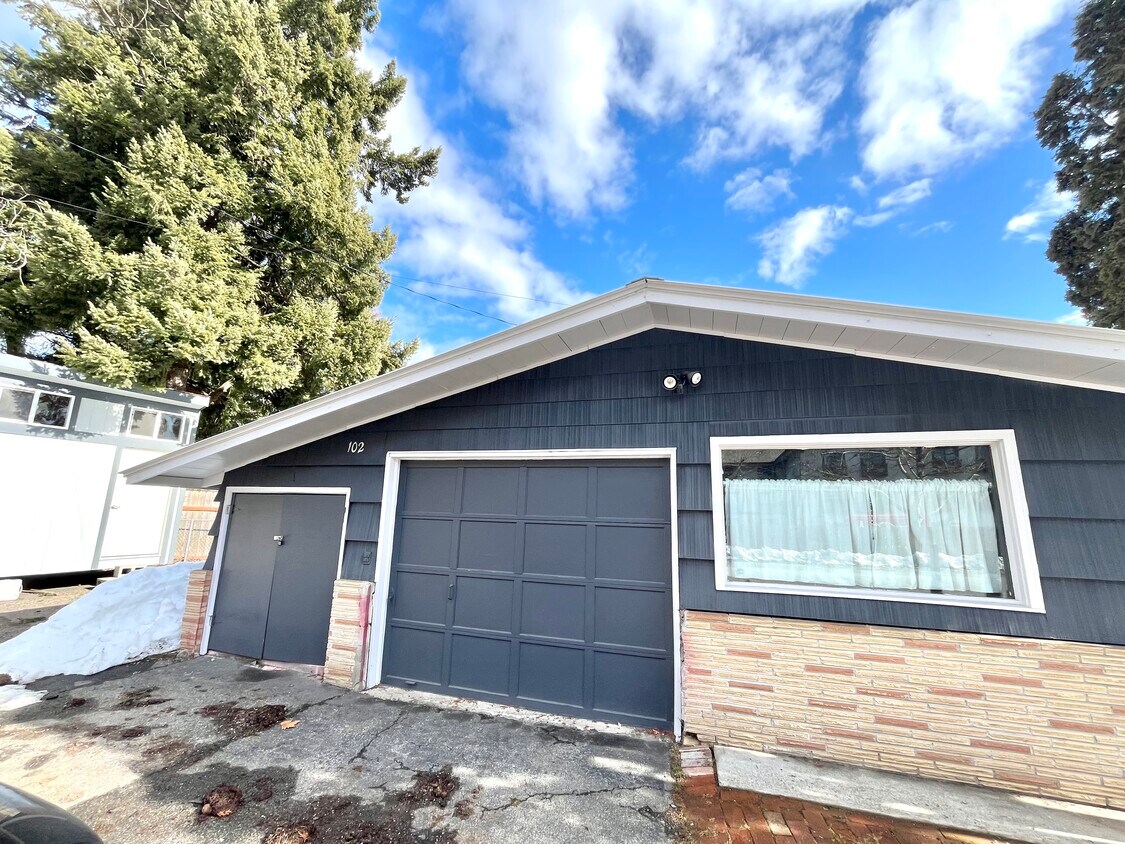 102 Joseph St, Leavenworth, WA 98826 House Rental in Leavenworth, WA