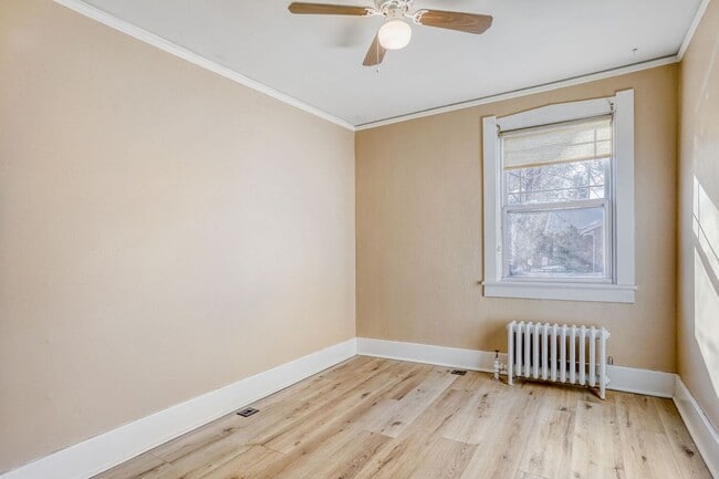 Building Photo - LOCATION LOCATION!! Charming and updated bungalow located just west of Wash Park!!