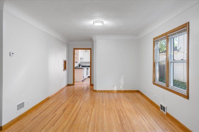 Dining/living room - 1519 Adams St NE