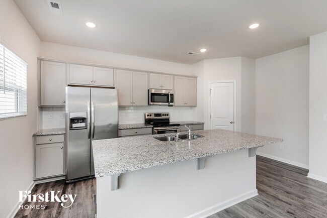 Foto del edificio - 7305 Brawley Wood Ct