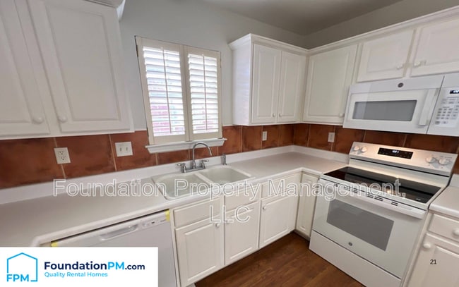 Foto del edificio - 1066 W Montebello Cir