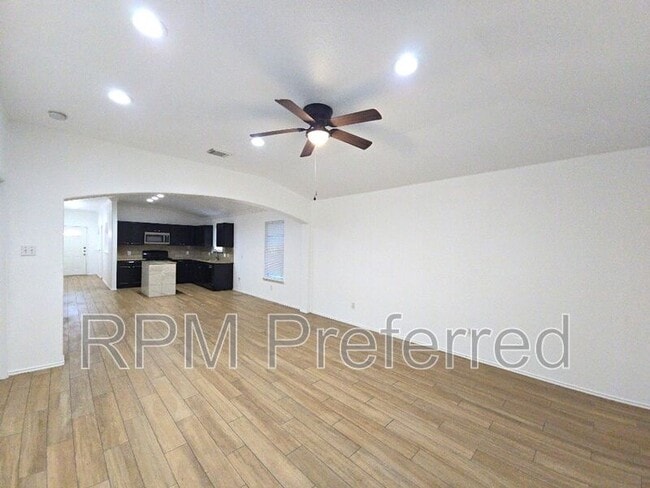 Foto del edificio - 8111 Sanford St