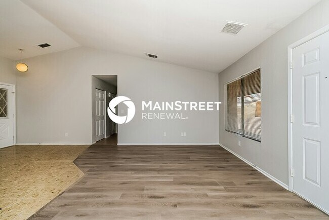 Foto del edificio - 3 Bedroom Pet-Friendly Home in TUCSON, AZ with Main Street Renewal
