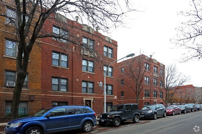 Building Photo - 911 W. Oakdale Ave.