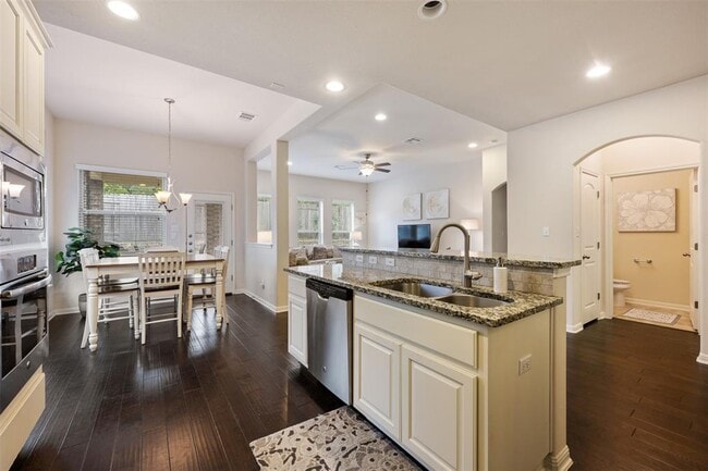 Building Photo - 14403 Olive Hill Dr
