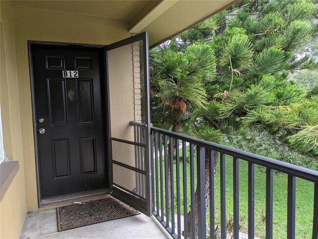 Foto del edificio - 2500 Harn Blvd