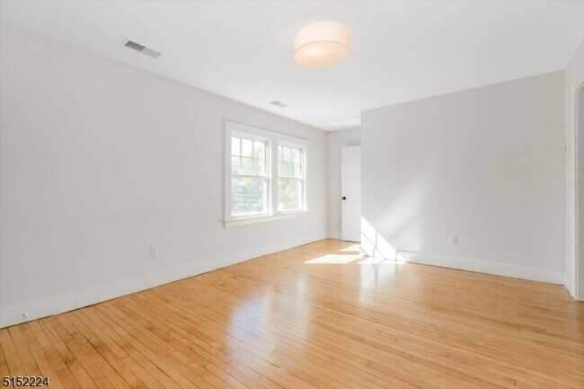 Building Photo - 157-159 Forest St
