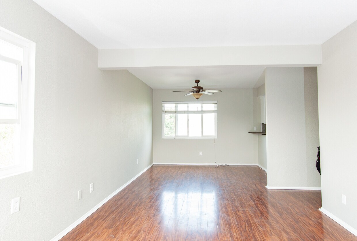 Foto principal - 1835 Carmona Ave