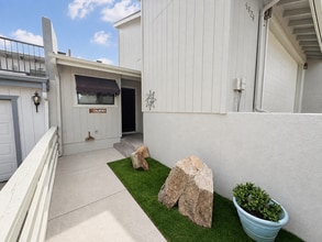 Building Photo - 4925 Summit Cir