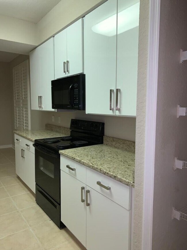 Foto del edificio - Beautiful 2-bedroom, 2-bathroom