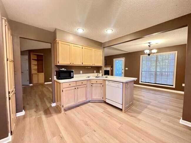 Foto del edificio - Charming 3 bedroom, 2 bath home that has been updated and is ready to be called home! This home h...