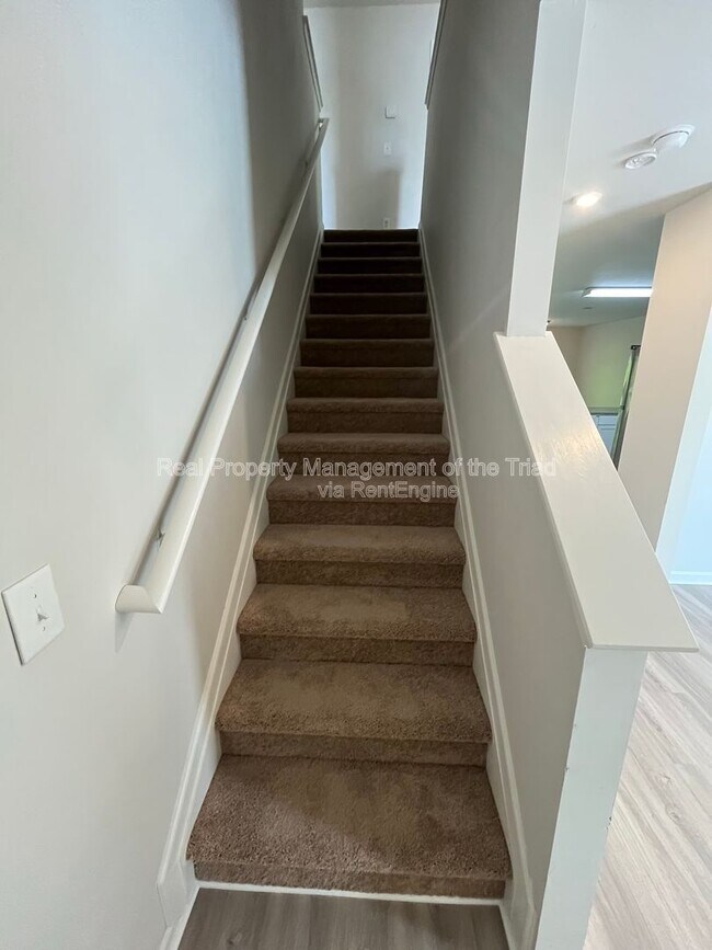 Foto del edificio - 3802 Bellingham Ct