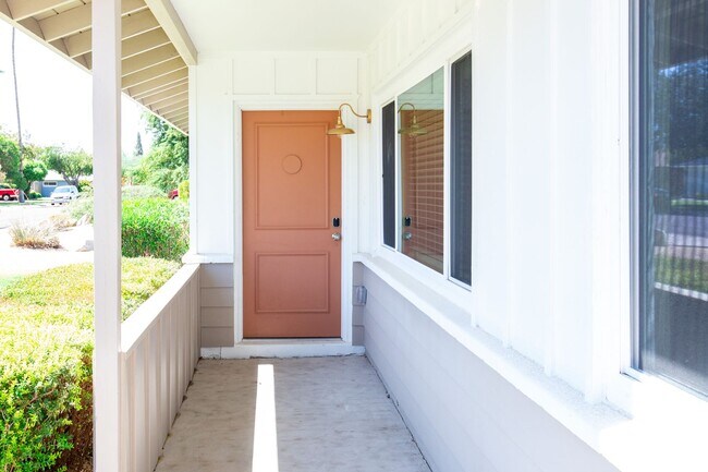 Building Photo - Stunning Remodel near Old Town!