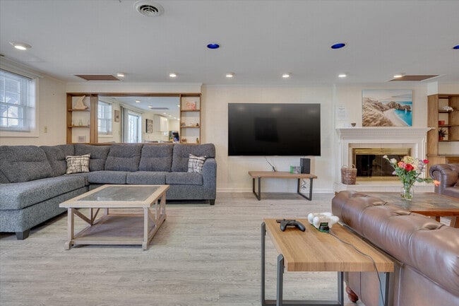 Foto del edificio - 1016 Shalimar Dr