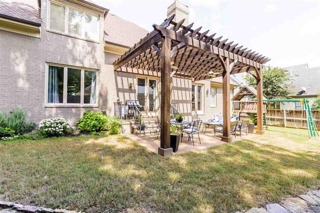 Photo - HOME FOR SALE or rent Gorgeous executive h...
