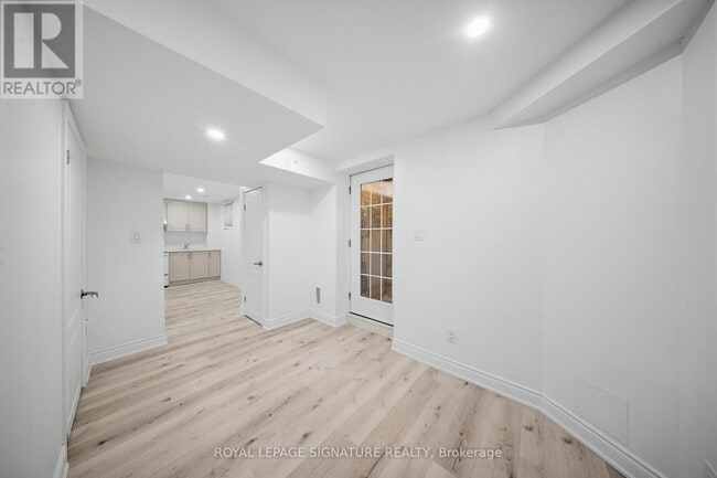 Building Photo - 21 Sewells Ln