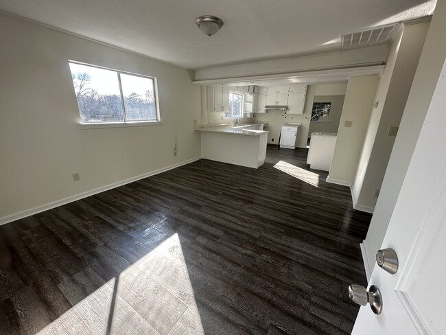 upstairs dining room - 469 W Circle Dr