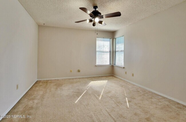 Building Photo - 189 Aruba Ln